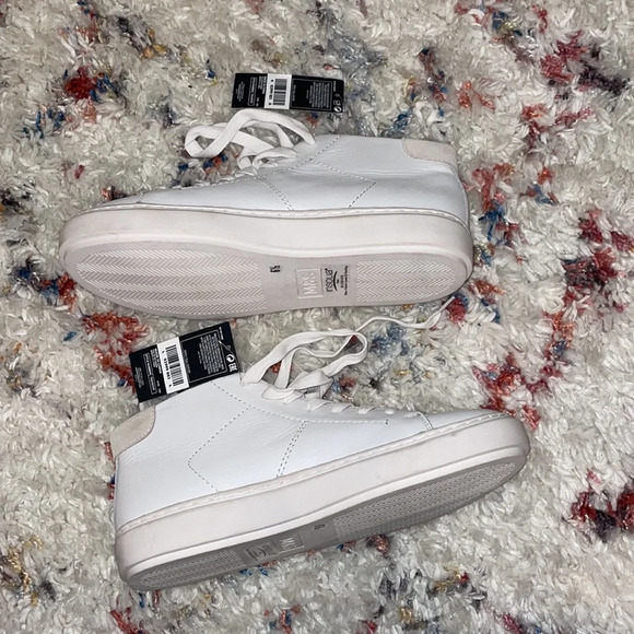 Autograph White Sneaker - Picture 3 of 6